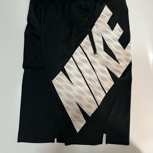 Men’s Nike shorts size small